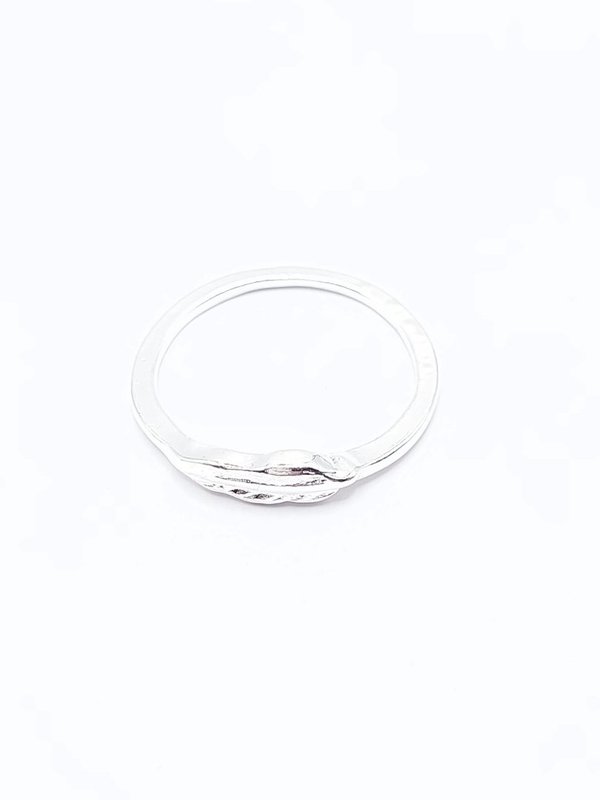 Zilverkleurige ring, blaadje ( Ø17mm )