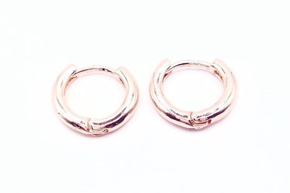 Rosé-kleurige oorbellen, ringen, ( Ø 1,4cm )