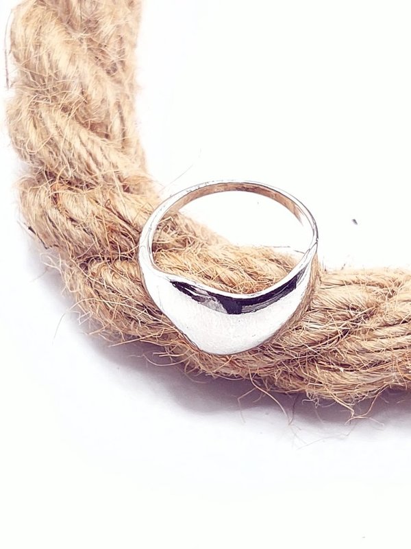 Zilverkleurige ring, Roestvrij Staal, glad motief, ( Ø 16mm )